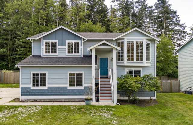 Beautiful Spacious 4 Bedroom 2.75 Bathroom Home in Quiet Coupeville Neighborhood! photos photos