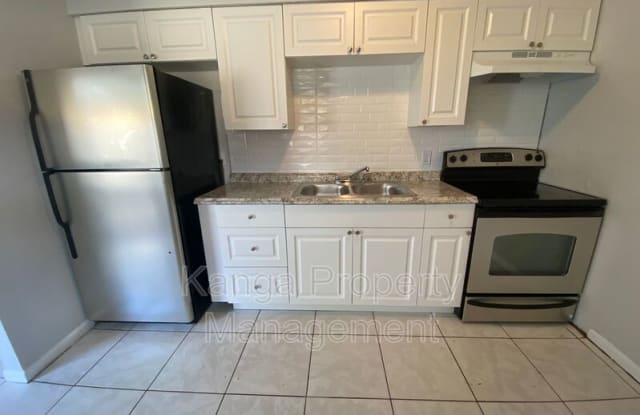 1103 S Pine St - 1103 South Pine Street, Lake Worth, FL 33460