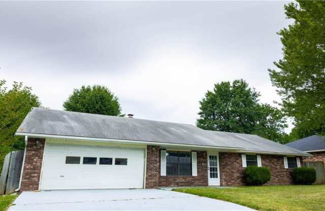 1606 S  ST - 1606 South Street, Earle, AR 72331