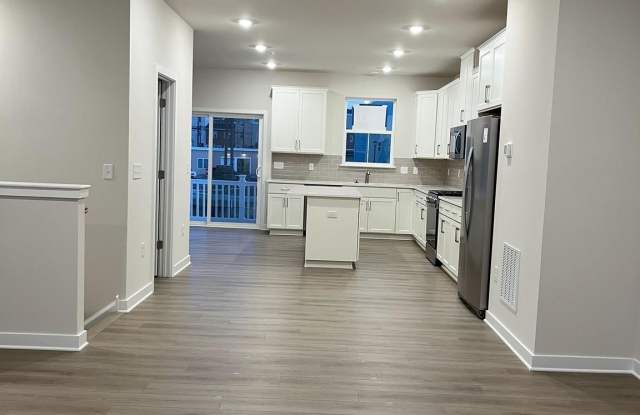 17 E FRONT ST photos photos