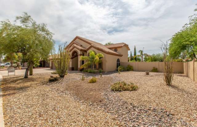3226 N Ravine Gallery 4