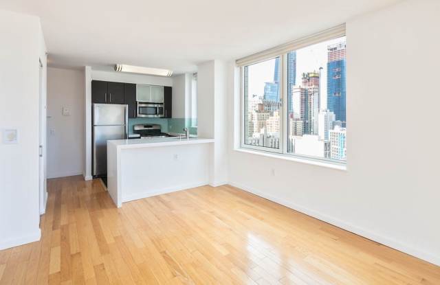 312 W 33rd St - 312 West 33rd Street, New York City, NY 10001