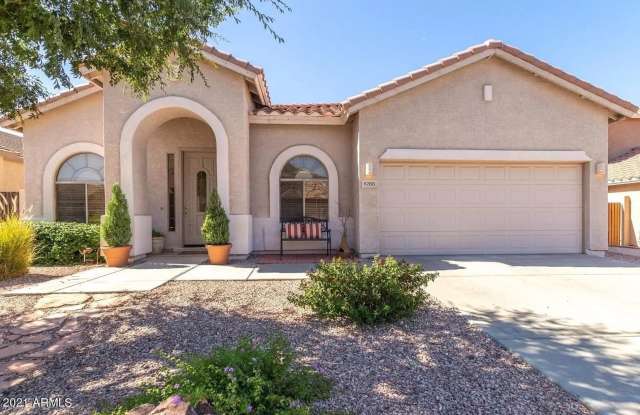 Charming single level 4 Bed home in Peoria !! photos photos