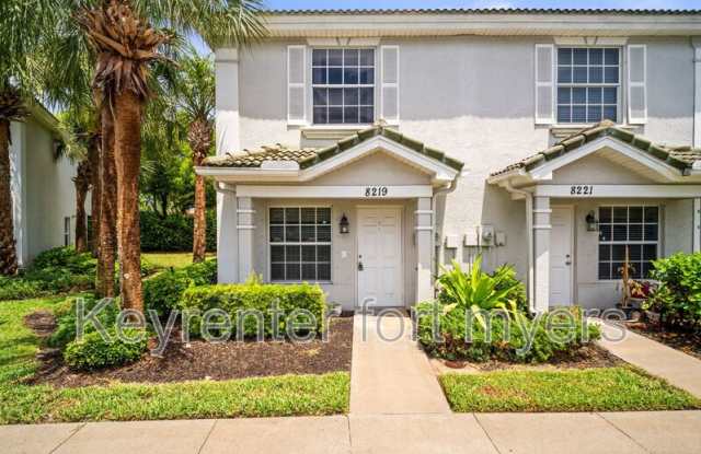8219 PACIFIC BEACH DR - 8219 Pacific Beach Drive, Fort Myers, FL 33966