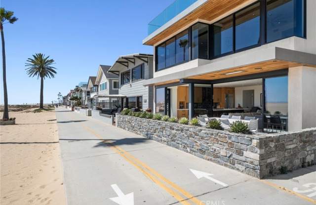800 W Oceanfront Gallery 2