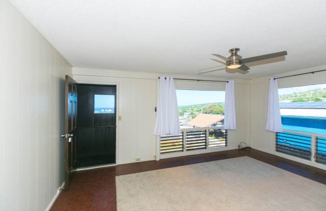Amazing views, spacious floorplan, bonus family room, huge yard and more! Gallery 4