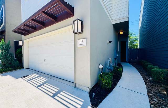 Stunning 3-Story Home in Gated Community Near the Medical Center! photos photos