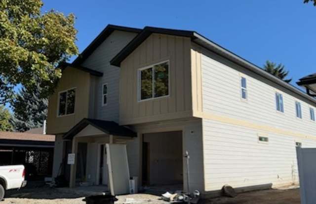 Duplex in CDA! photos photos