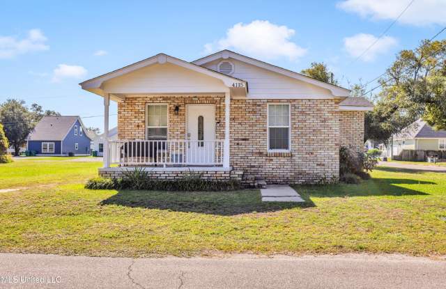 4115 8th Street photos photos