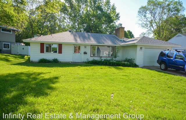 1612 7-1/2 Ave NE - 1612 7 1/2 Ave NE, Rochester, MN 55906