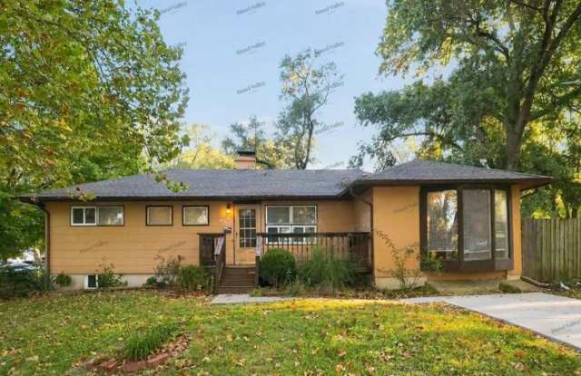 10700 Newton Avenue Gallery 1