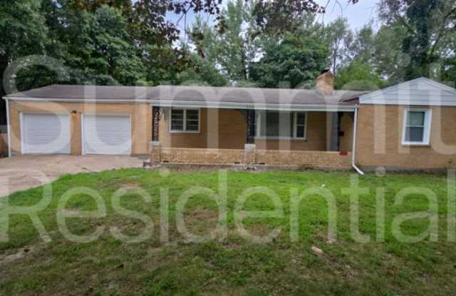 5353 Blue Ridge Boulevard Gallery 1