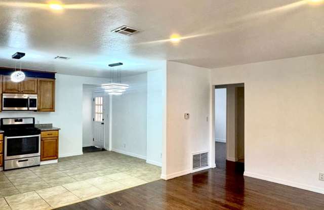 Beautiful, Spacious 3 Bedroom Property in Panorama City! AVAILABLE NOW! photos photos Beautiful, Spacious 3 Bedroom Property in Panorama City! AVAILABLE NOW! photos photos