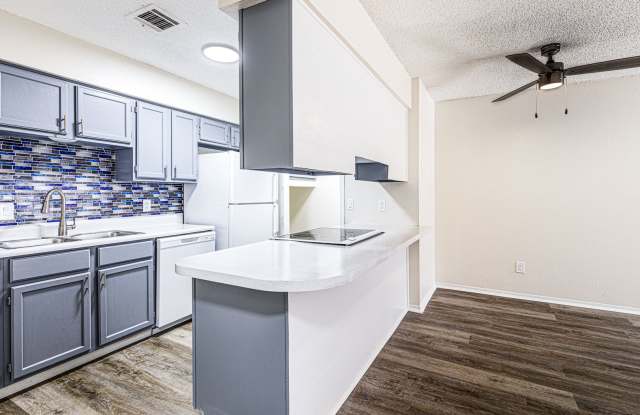 916 NE Tortoise Dr photos photos