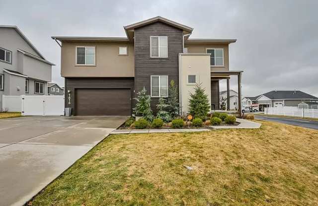 1616 Maple Way photos photos