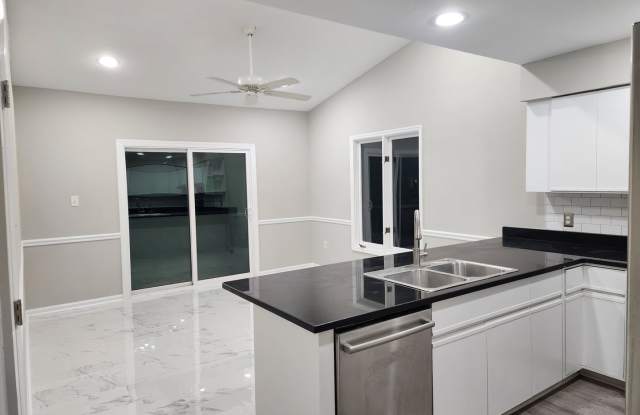 Available Mid MAY -Newly Remodeled, 2 Bedroom, 2.5 bath townhome in Vernon River Plantation. photos photos