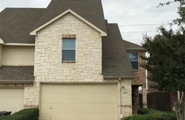 1045 Alyssa Lane - 1045 Alyssa Lane, Carrollton, TX 75006