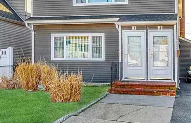 15 Sagamore Road unit: 1St Floor photos photos