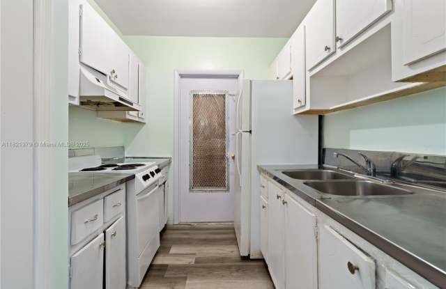 1420 Atlantic Shores Blvd photos photos