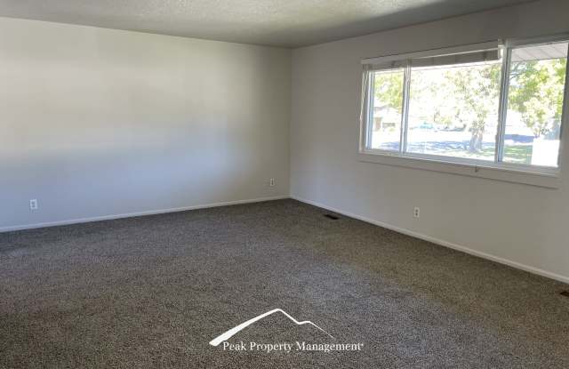 8701 W Brynwood Dr Gallery 3