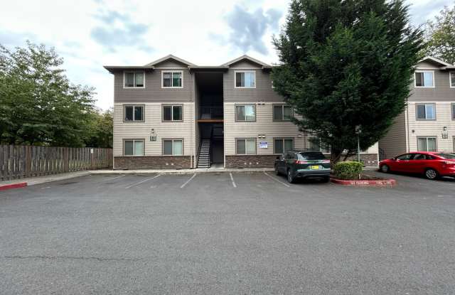 Johnson Street Apartments - Two Bed, One Bath Units Available Now! Gallery 4