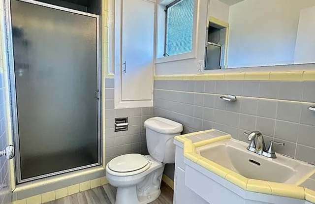 1111 Hobart St photos photos