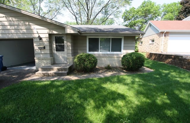 9522 Pleasant Ave S - 9522 Pleasant Avenue South, Bloomington, MN 55420
