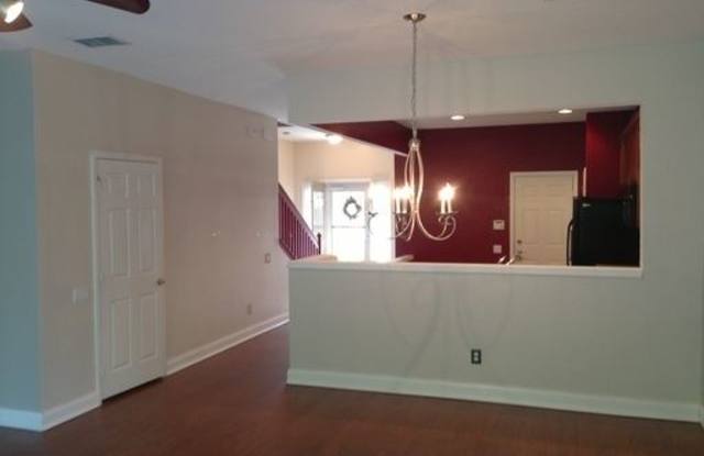 952 ROCK HARBOR AVE Gallery 3