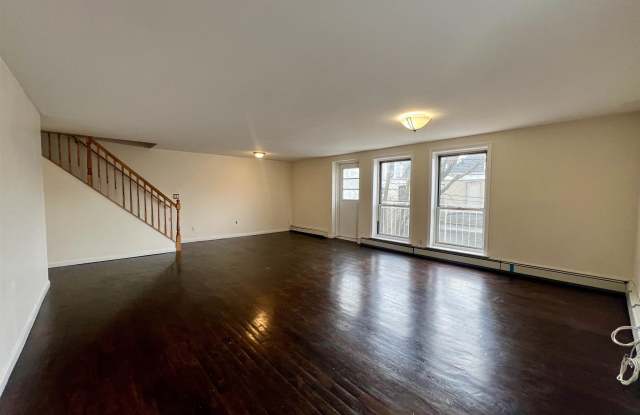 5311 BLVD EAST - 5311 JFK Boulevard East, West New York, NJ 07093