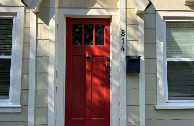Charming 2 Bedroom, 1 Bathroom Home in Durham Near Trinity Park Gallery 3