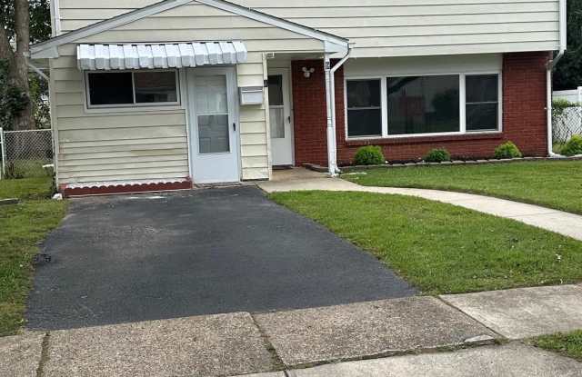 9 BARBARA LEE DRIVE photos photos