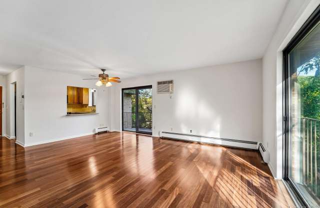 500 Central Park Avenue Gallery 2