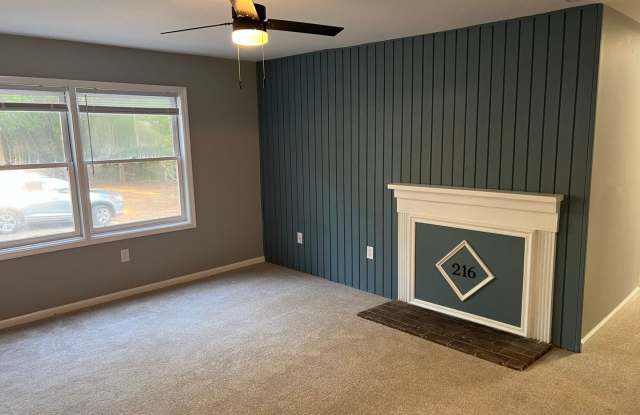 Renovated 2 Bed/2 Bath Unit Across from Vet School in East Athens Gallery 4