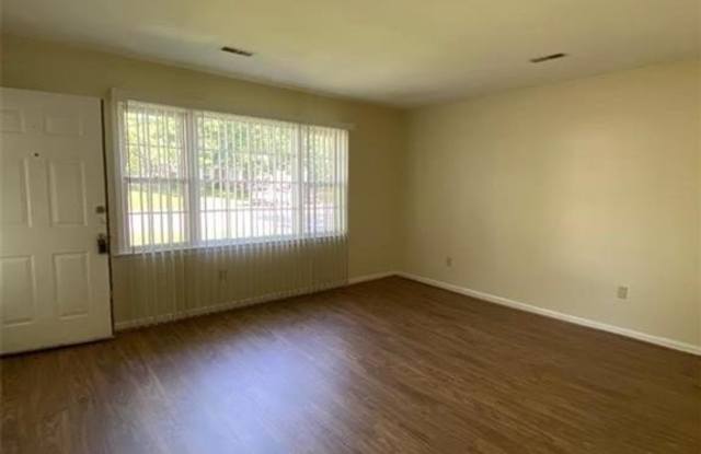 428 Cherrywood Court Gallery 2