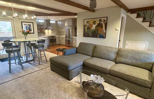 615 Bishops Lodge Rd photos photos