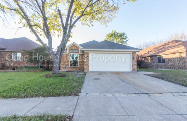 5706 Spyglass Hill Drive - 5706 Spyglass Hill Drive, Arlington, TX 76018