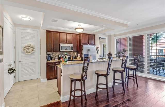 23161 Fashion Dr Gallery 2