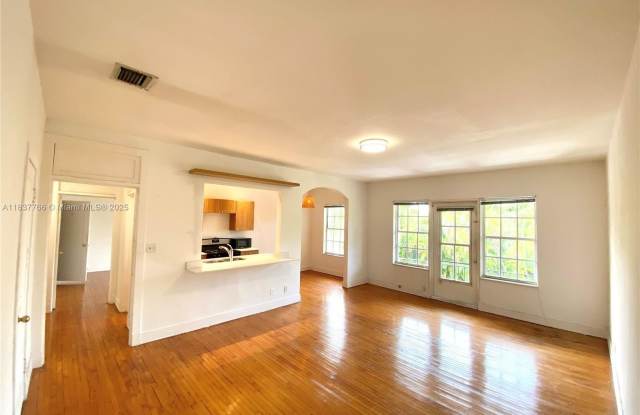 700 W 51st St photos photos