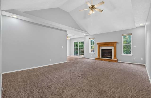 Spacious 4-Bedroom Home with Huge Backyard in Ozark! Gallery 4