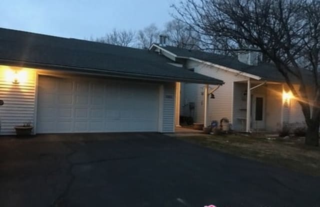 7889 Rimbley Road - 7889 Rimbley Road, Woodbury, MN 55125