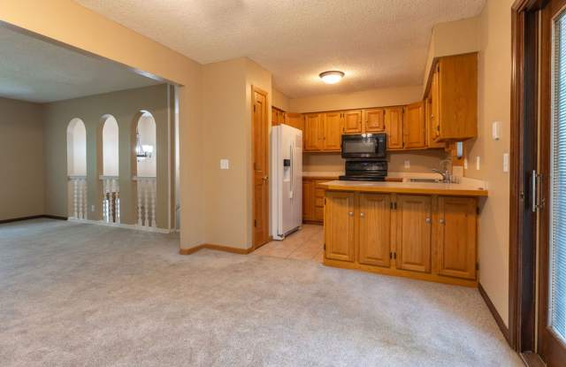 SEPT MOVE IN SPECIAL !! Gallery 1