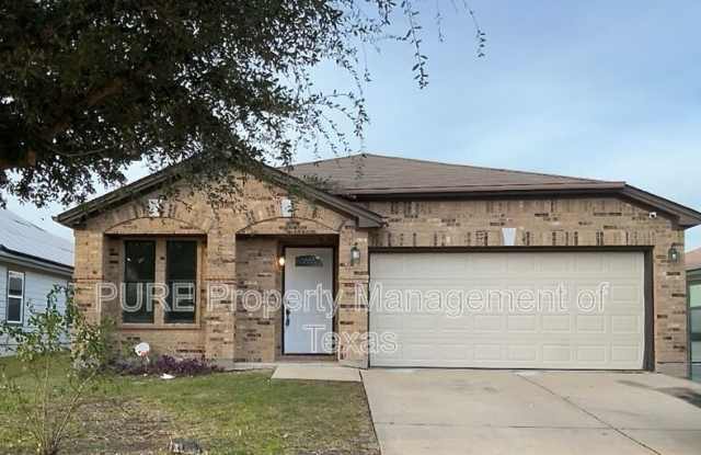 704 Big Sur Trl - 704 Big Sur Trail, Taylor, TX 76574