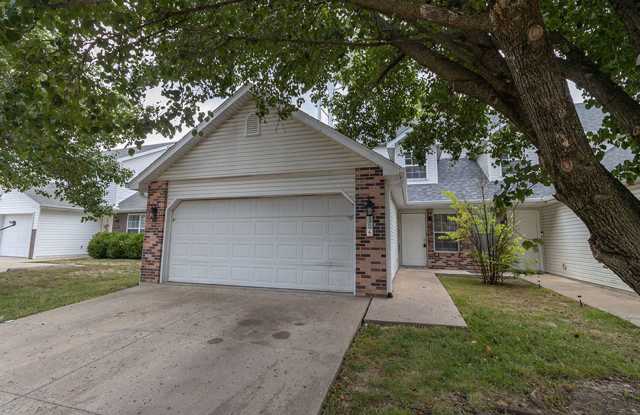Spacious 4 bedroom Duplex photos photos