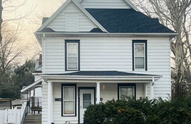 315 N. Diamond, 1 photos photos