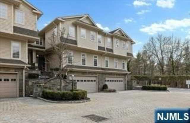 3 Kensington Court photos photos
