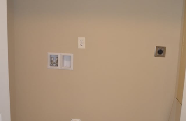 1161 Oakview Drive Gallery 3
