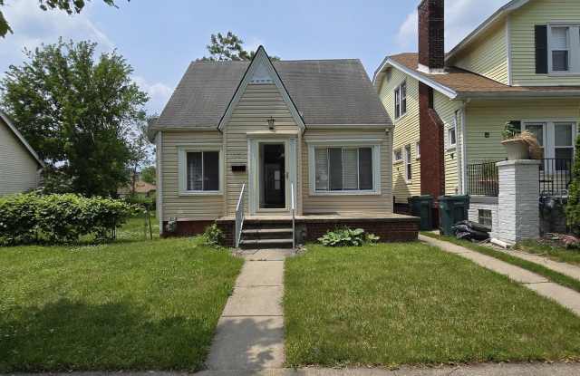 7335 Maple Street photos photos