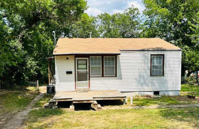 Move In Ready! 2 Bedroom House photos photos