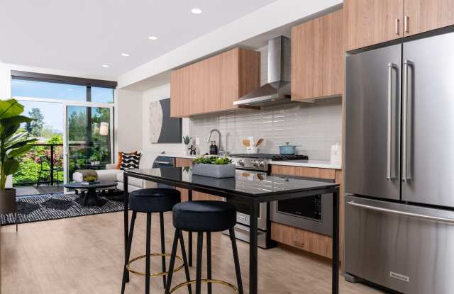 Eastline Grand photos photos