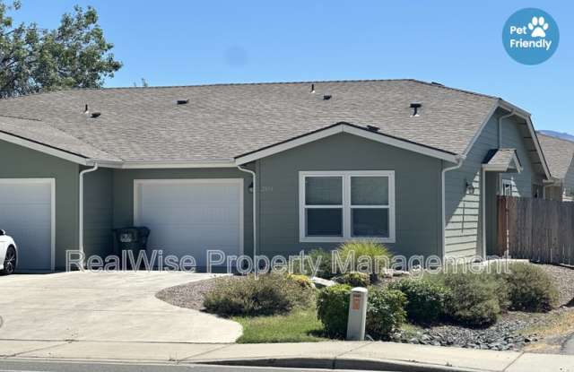 2151 Redwood Ave photos photos